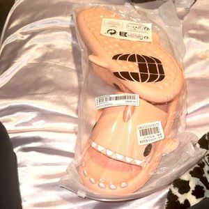 Shark slides SHEIN, size 36-37, brand new never worn pink
